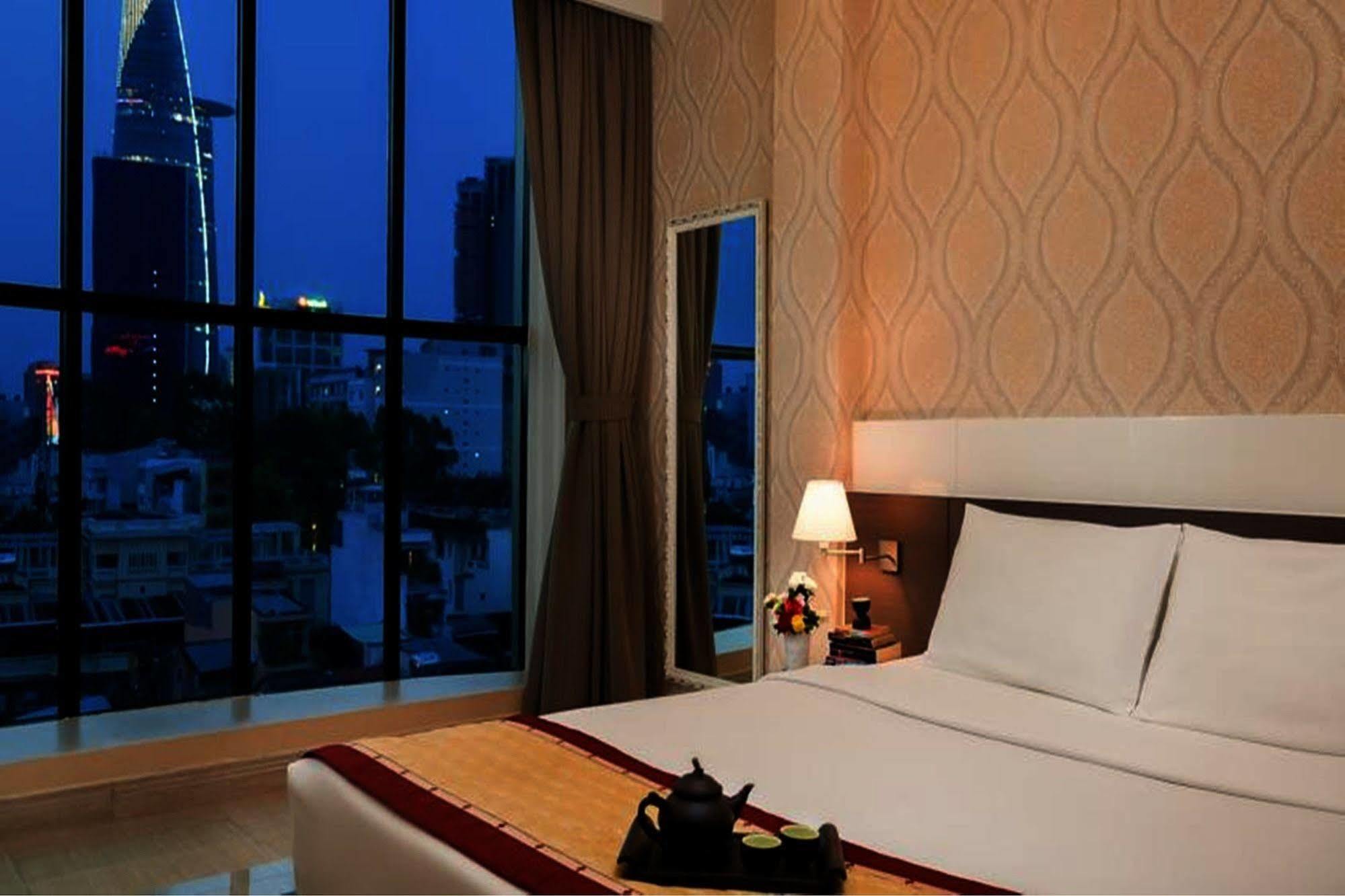 Hong Vina Hotel Хошимин Экстерьер фото